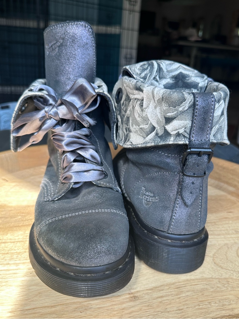 Dr. Martens Aimilie Metallic Pewter Suede Floral Fold Down Boots EUC Size 6.5